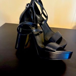 Michael Kors sandal worn just once!